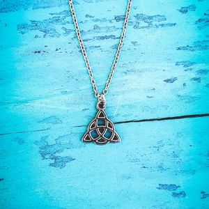 🌙💫SALE! This weekend ONLY ✨️Triquerta Celtic Charmed pendant necklace💫🌙